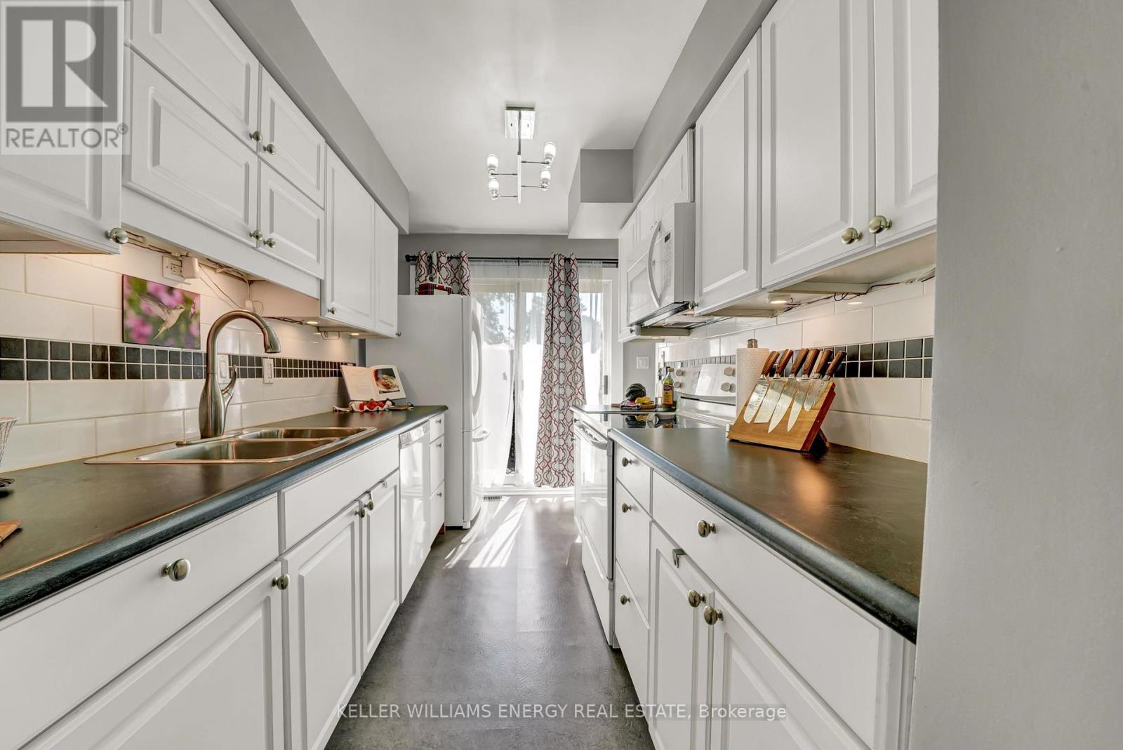 2 Argyle Crescent, Prince Edward County, Ontario K0K 2T0 - Photo 12 - X12515622