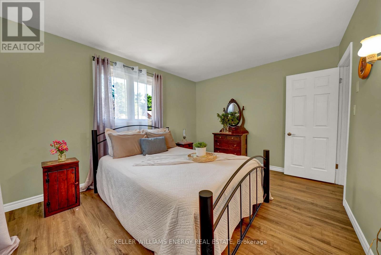 2 Argyle Crescent, Prince Edward County, Ontario K0K 2T0 - Photo 16 - X12515622