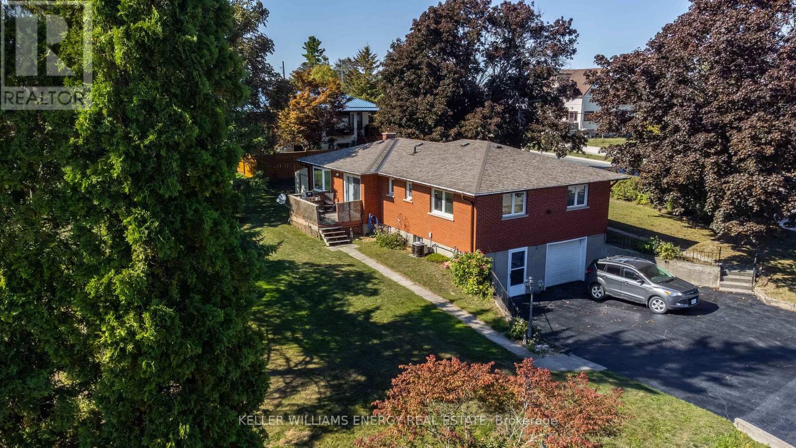 2 Argyle Crescent, Prince Edward County, Ontario K0K 2T0 - Photo 2 - X12515622