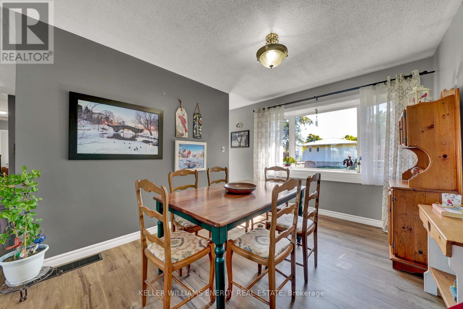 2 Argyle Crescent, Prince Edward County, Ontario K0K 2T0 - Photo 8 - X12515622