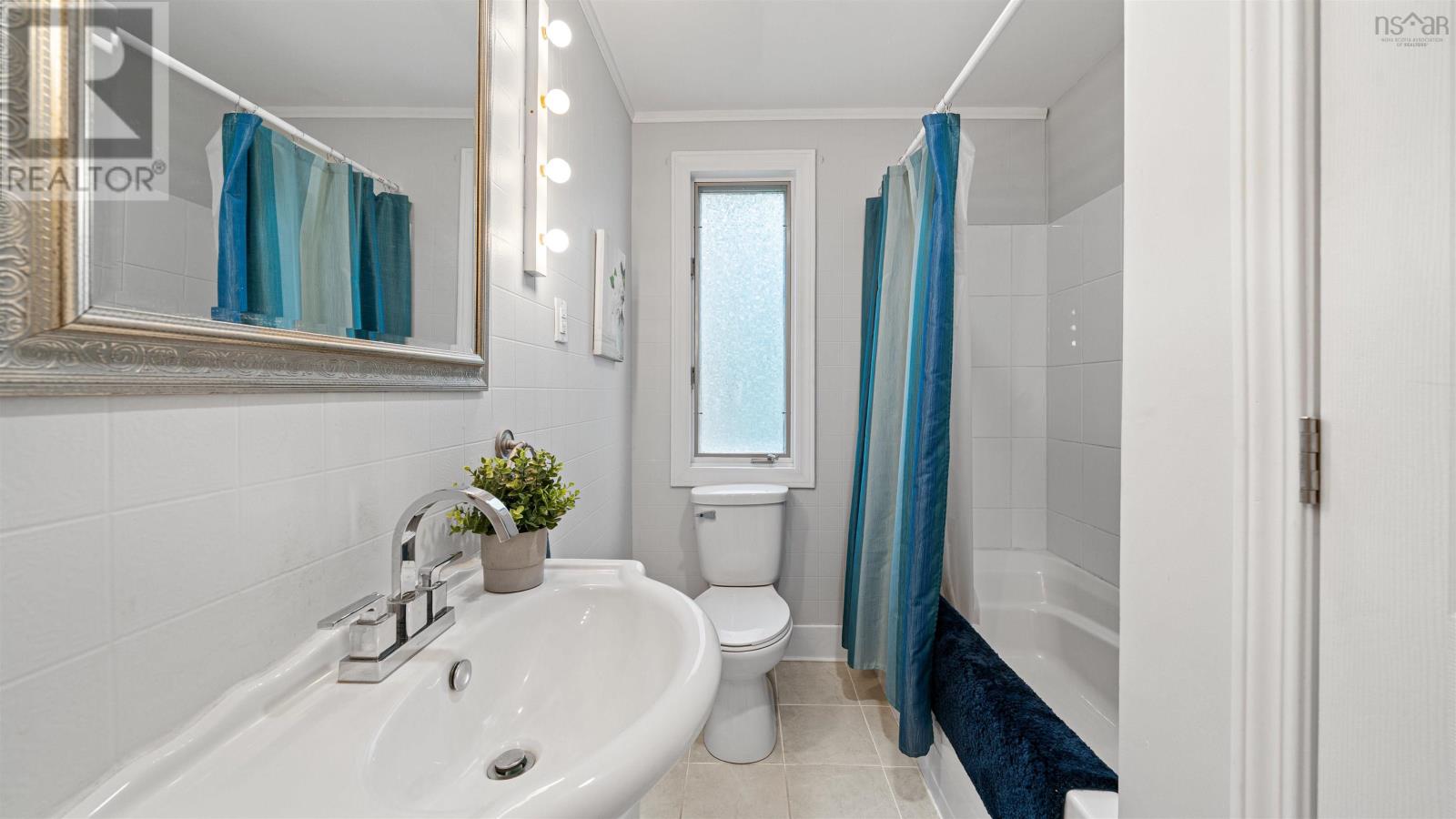 2571 St. Margaret's Bay Road, Timberlea, Nova Scotia  B3T 1H2 - Photo 18 - 202522901