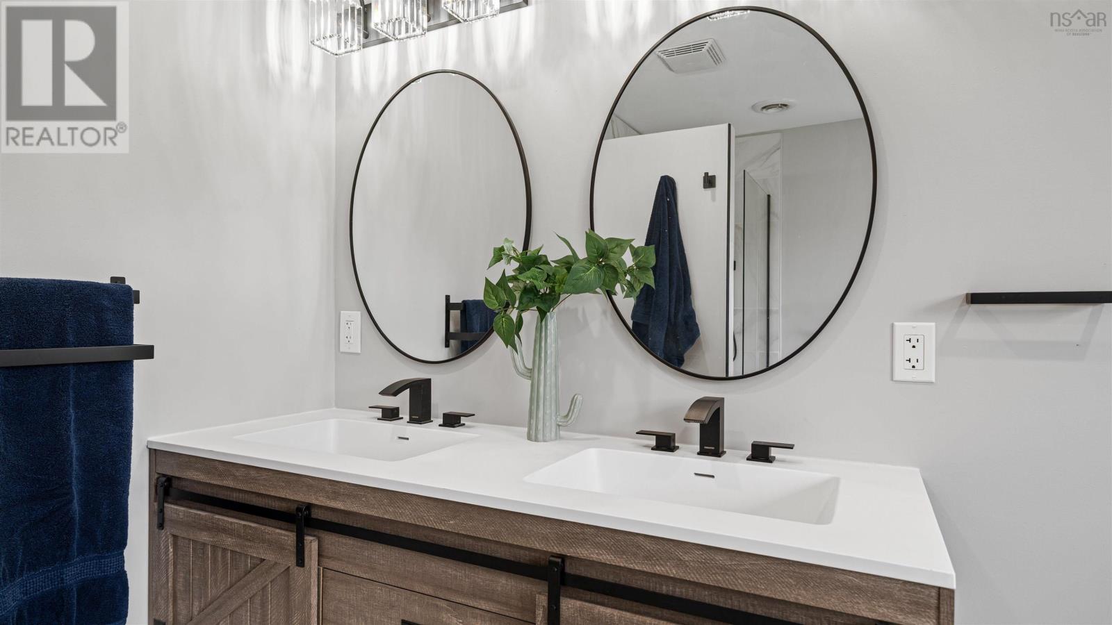 Property at 2571 ST. MARGARET'S BAY Road image 5