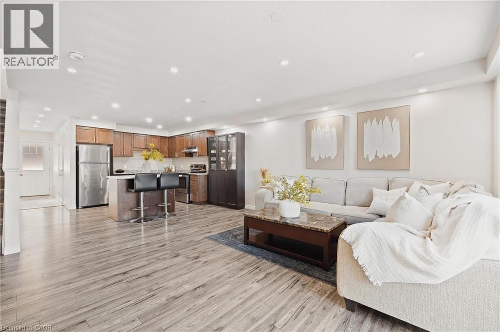 1989 S Ottawa Street S Unit# 47, Kitchener, Ontario  N2E 0G7 - Photo 2 - 40785236