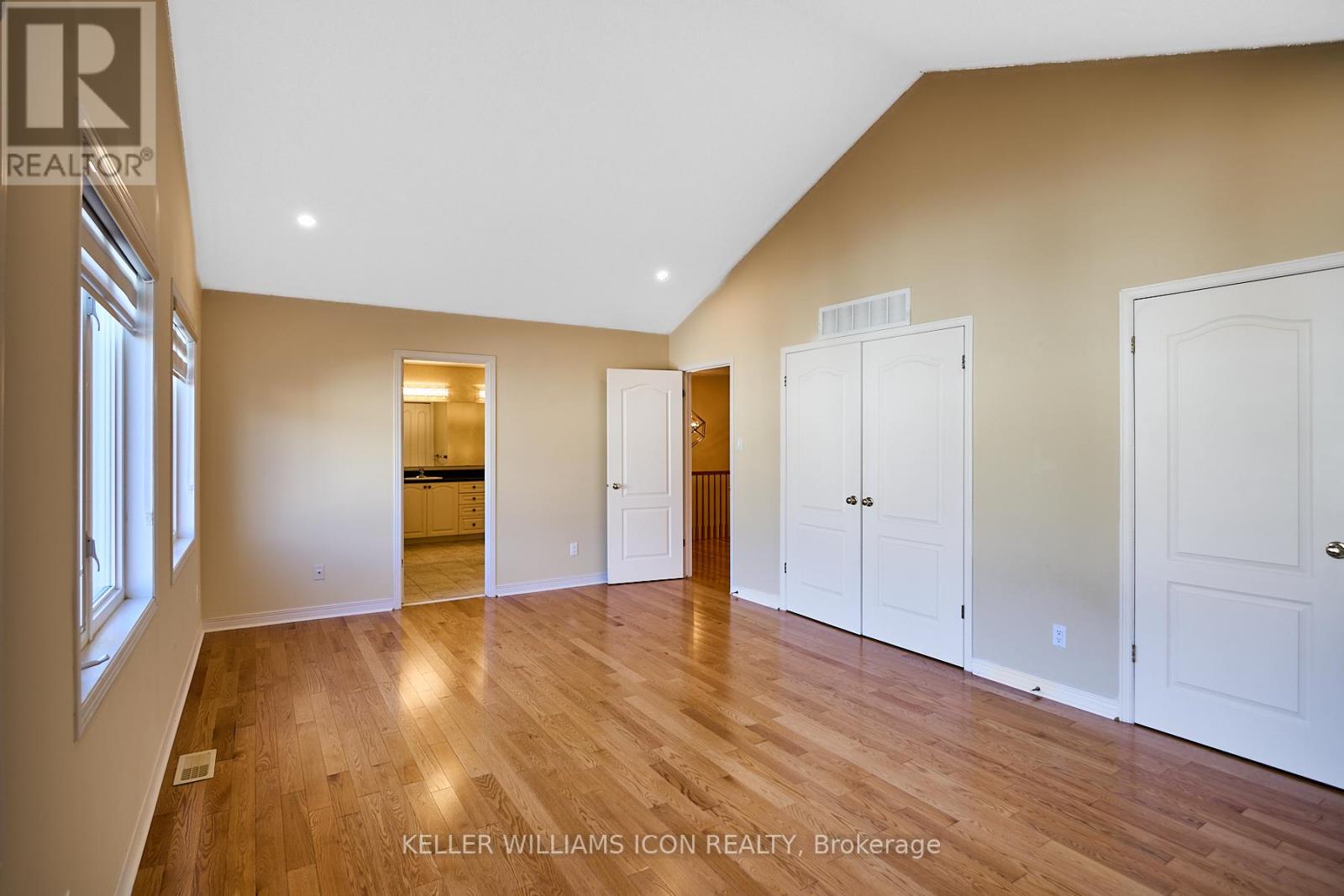 249 Madhu Crescent, Ottawa, Ontario  K2C 4J2 - Photo 19 - X12422939