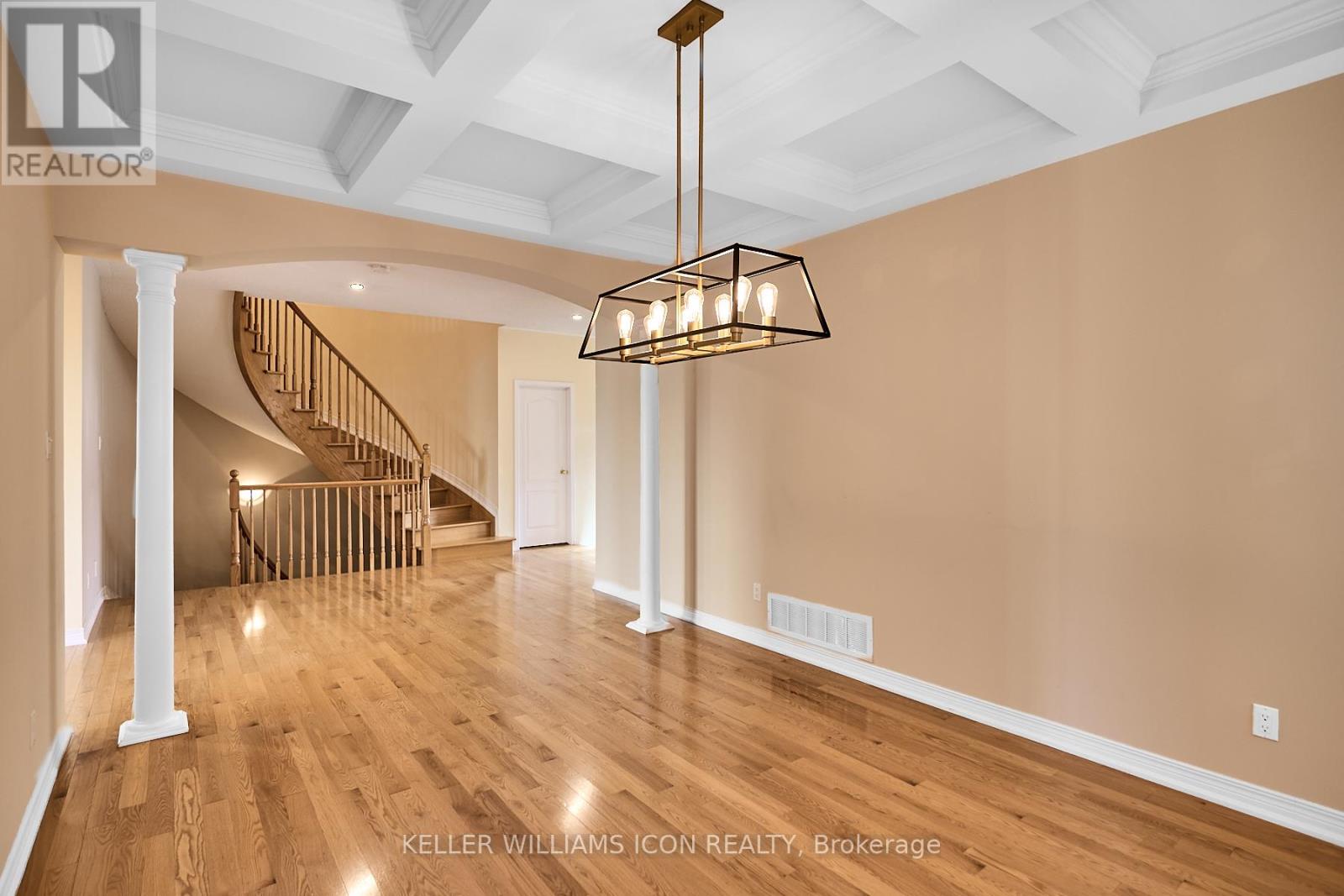 249 Madhu Crescent, Ottawa, Ontario  K2C 4J2 - Photo 8 - X12422939