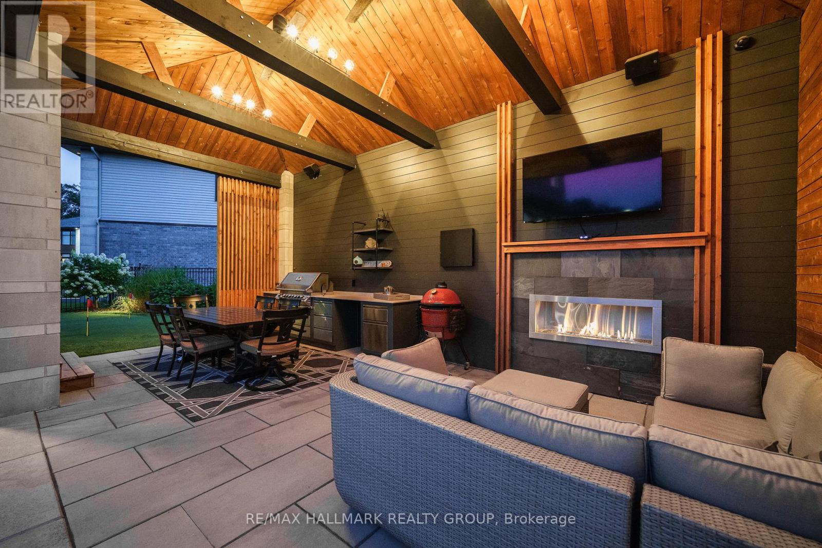 120 Des Tournesols Court, Ottawa, Ontario  K1W 0J2 - Photo 3 - X12515600