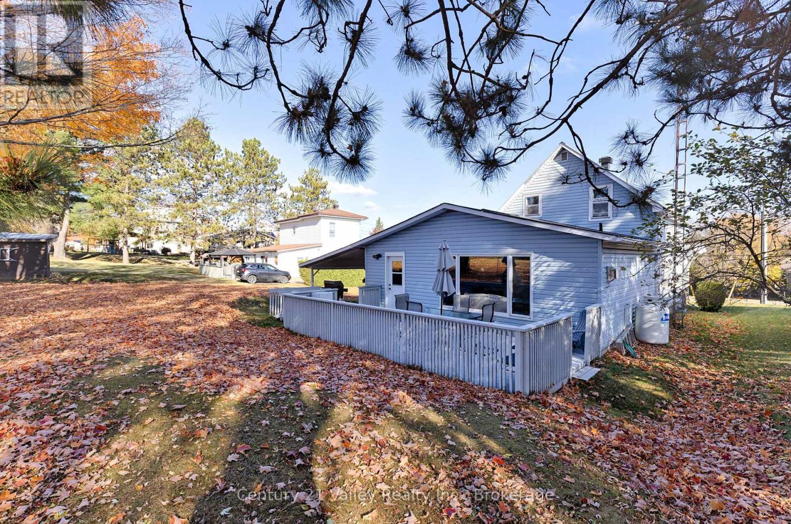 122 Alice Street, Bonnechere Valley, Ontario  K0J 1T0 - Photo 35 - X12515654