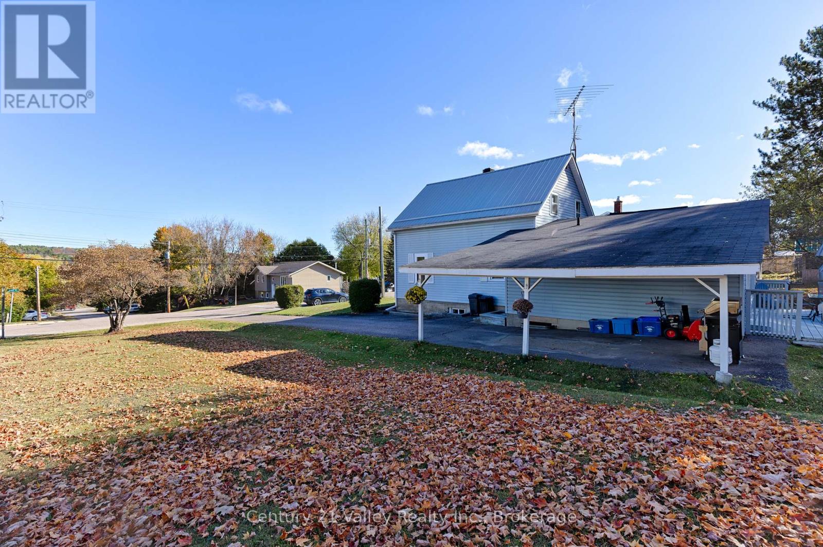 122 Alice Street, Bonnechere Valley, Ontario  K0J 1T0 - Photo 37 - X12515654