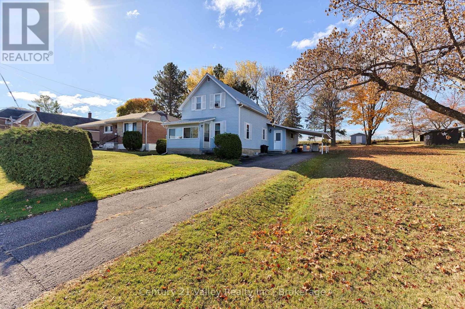 122 Alice Street, Bonnechere Valley, Ontario  K0J 1T0 - Photo 9 - X12515654