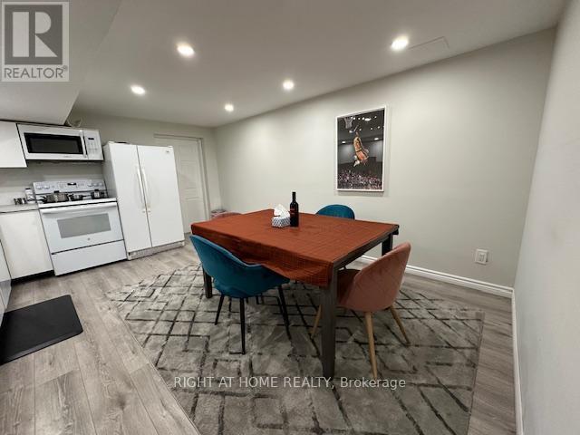 33 Wycliffe Crescent, Toronto, Ontario  M2K 1V5 - Photo 7 - C12476784