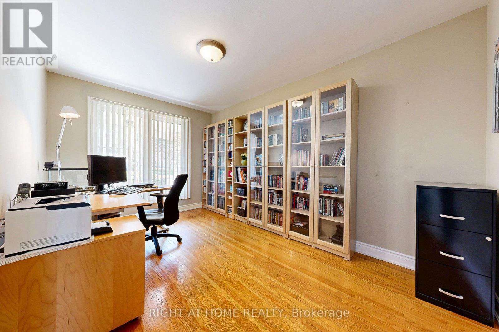 5 Robinter Drive, Toronto, Ontario  M2M 3R1 - Photo 15 - C12515584