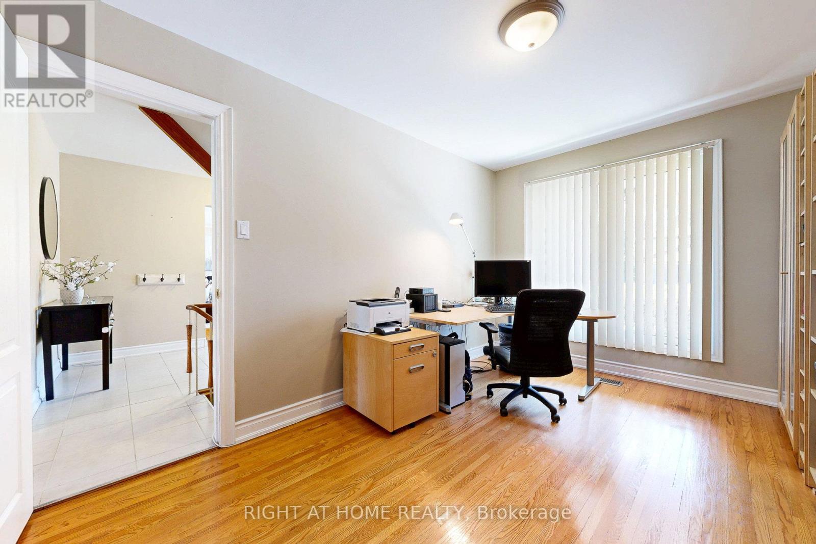 5 Robinter Drive, Toronto, Ontario  M2M 3R1 - Photo 16 - C12515584