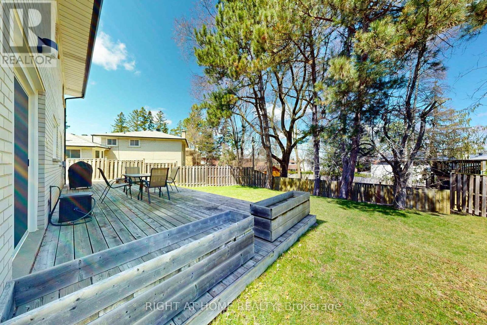 5 Robinter Drive, Toronto, Ontario  M2M 3R1 - Photo 30 - C12515584