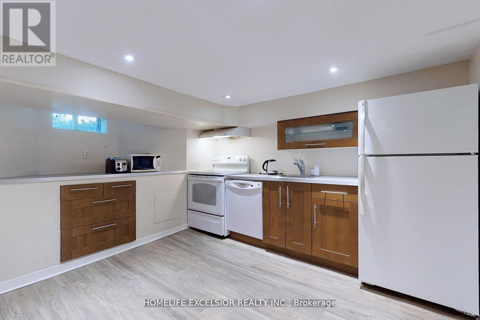 33 Braemar Avenue, Toronto, Ontario  M5P 2L1 - Photo 33 - C12515602