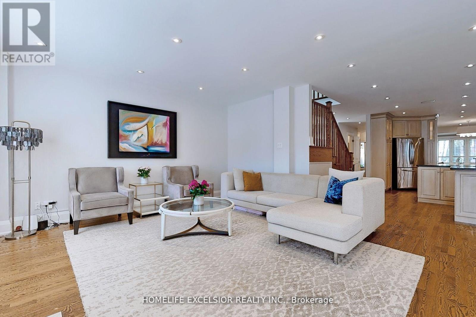 33 Braemar Avenue, Toronto, Ontario  M5P 2L1 - Photo 5 - C12515602