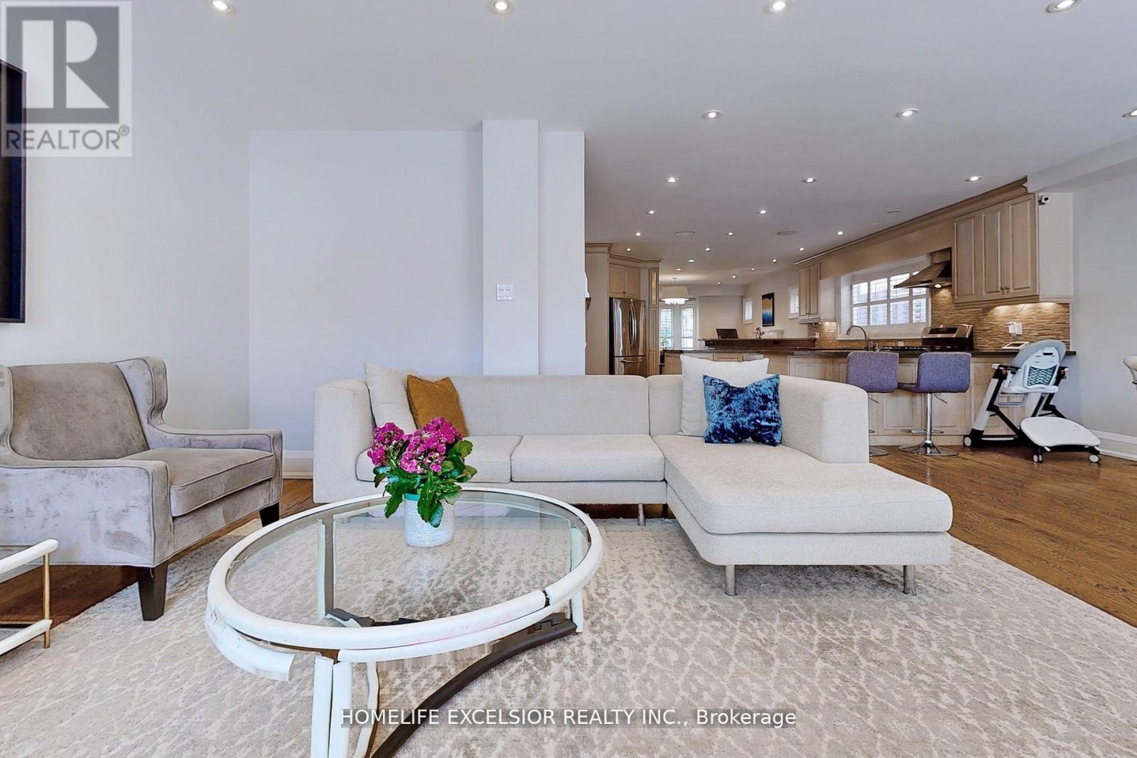 33 Braemar Avenue, Toronto, Ontario  M5P 2L1 - Photo 8 - C12515602