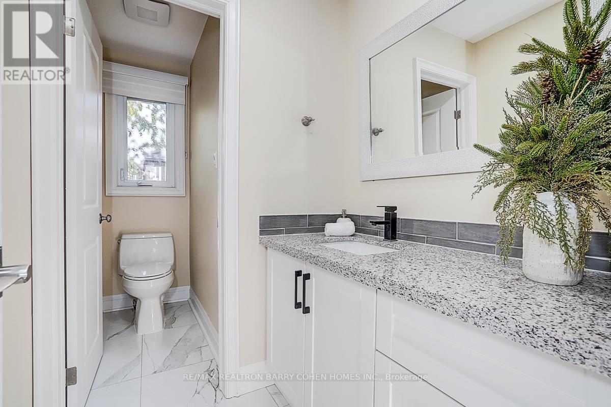 11 Elkpath Avenue, Toronto, Ontario  M2L 2V9 - Photo 22 - C12515606