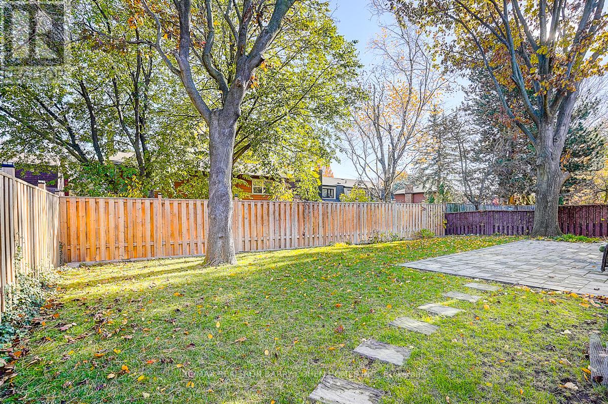 11 Elkpath Avenue, Toronto, Ontario  M2L 2V9 - Photo 44 - C12515606