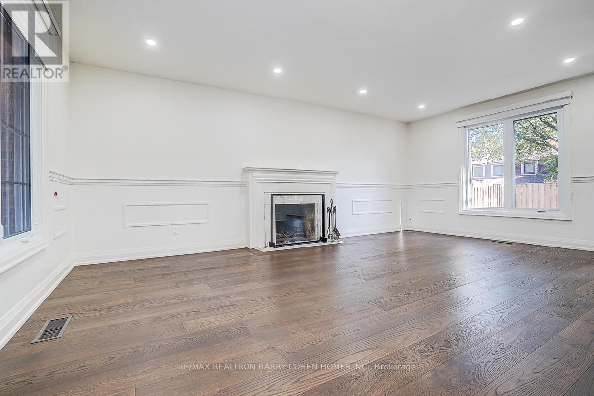 11 Elkpath Avenue, Toronto, Ontario  M2L 2V9 - Photo 5 - C12515606