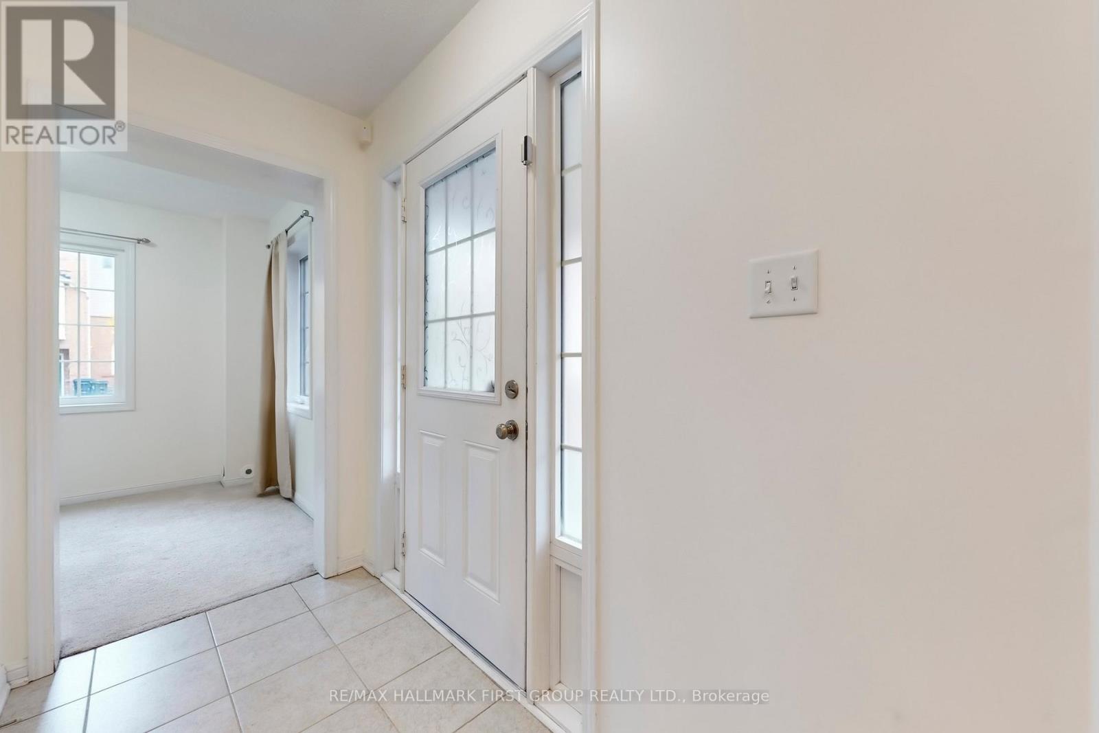 19 Snowgoose Terrace, Toronto, Ontario  M1B 0A9 - Photo 3 - E12515572