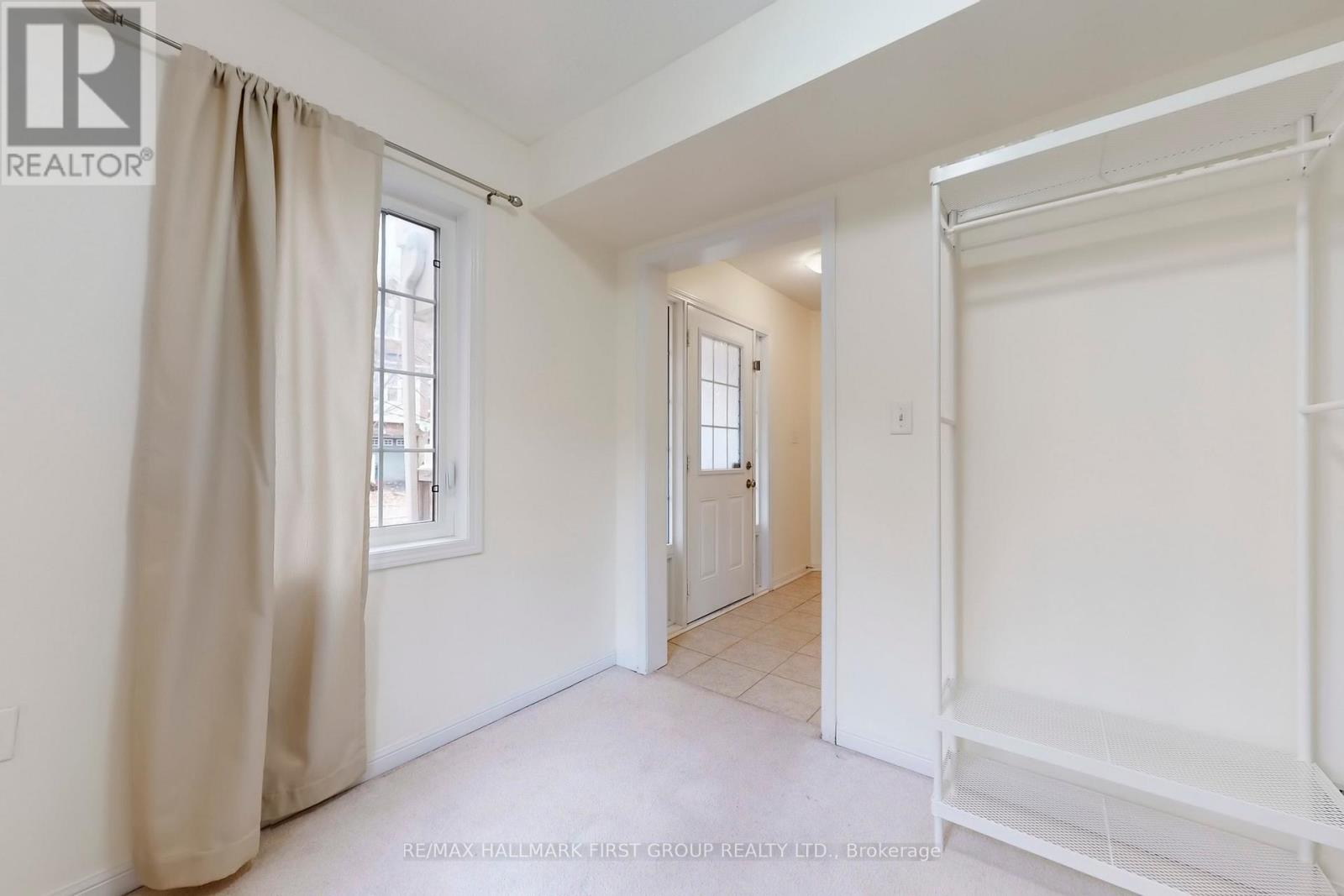 19 Snowgoose Terrace, Toronto, Ontario  M1B 0A9 - Photo 4 - E12515572