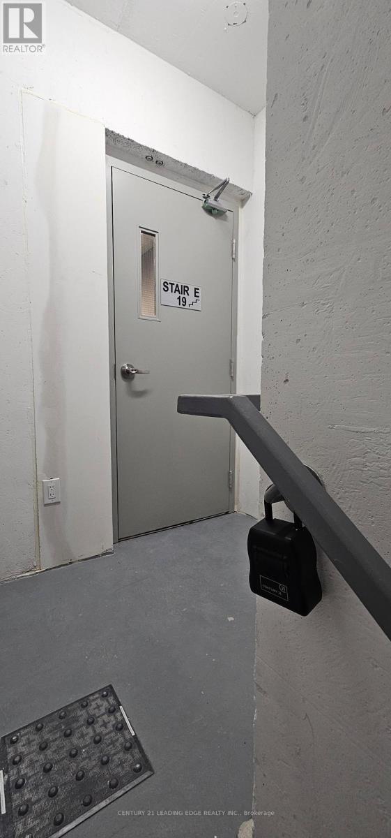 1925 - 3270 Sheppard Avenue E, Toronto, Ontario  M1T 3K3 - Photo 33 - E12515604