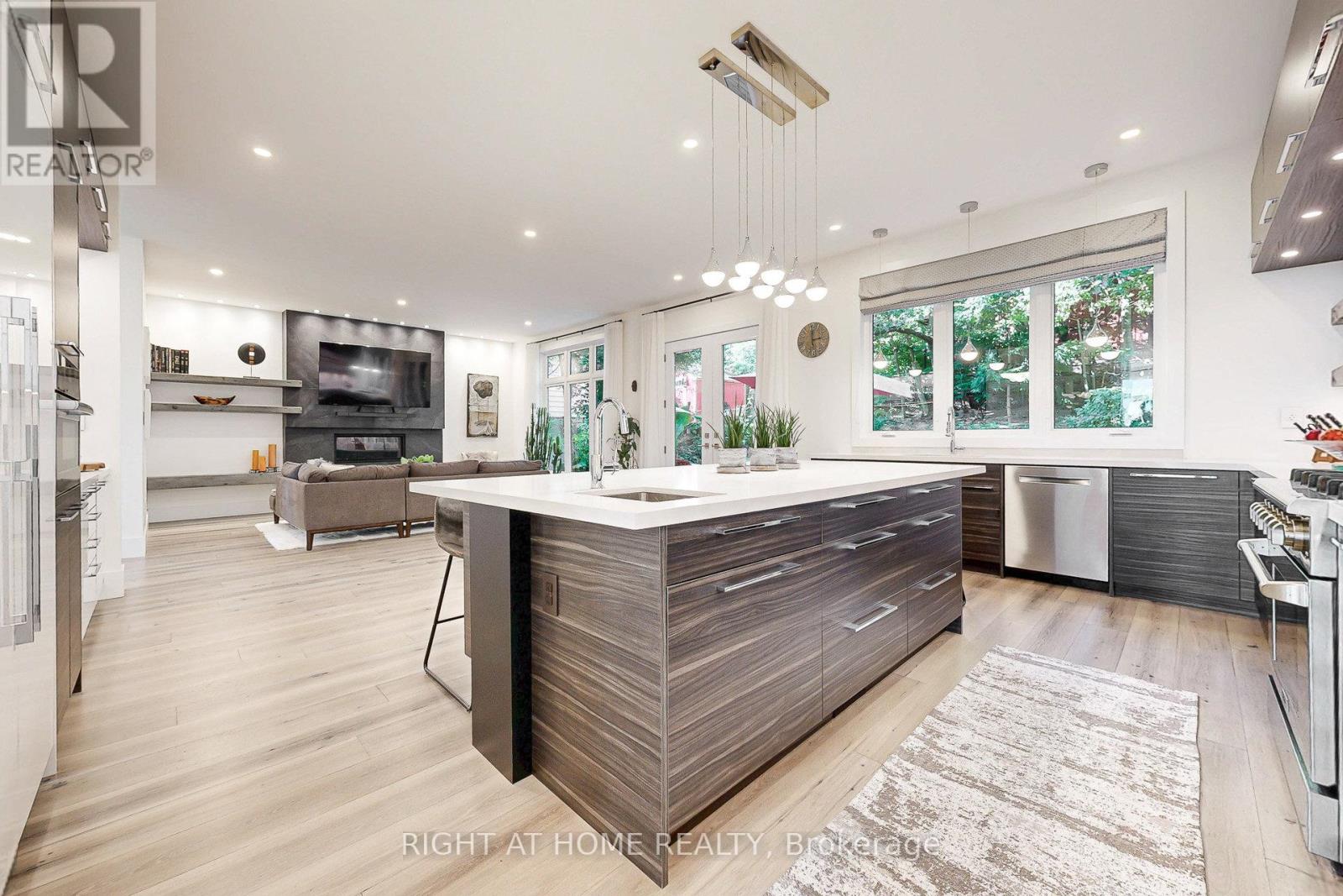 700 Hillcrest Road, Pickering, Ontario  L1W 2P1 - Photo 16 - E12515648