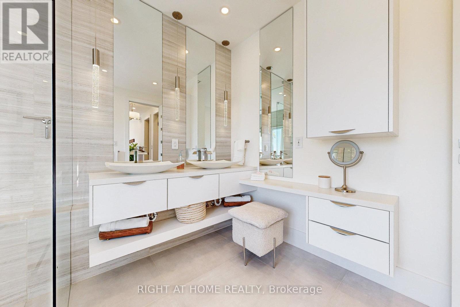 700 Hillcrest Road, Pickering, Ontario  L1W 2P1 - Photo 25 - E12515648