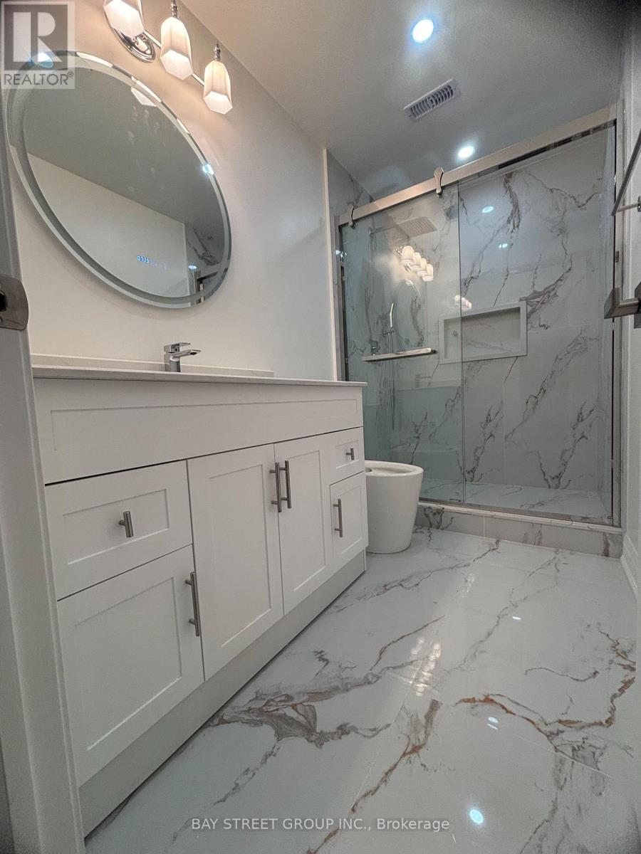 115b Bond Crescent, Richmond Hill, Ontario  L4E 3L1 - Photo 11 - N12515558