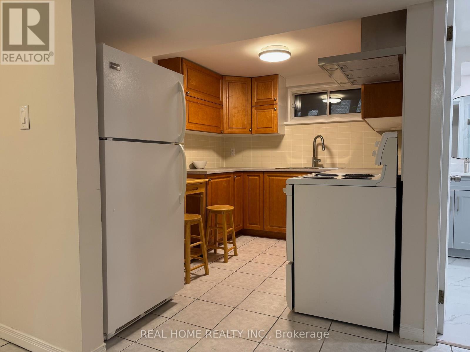 Lower L - 401 Fernleigh Circle S, Richmond Hill, Ontario  L4C 1E7 - Photo 10 - N12515582