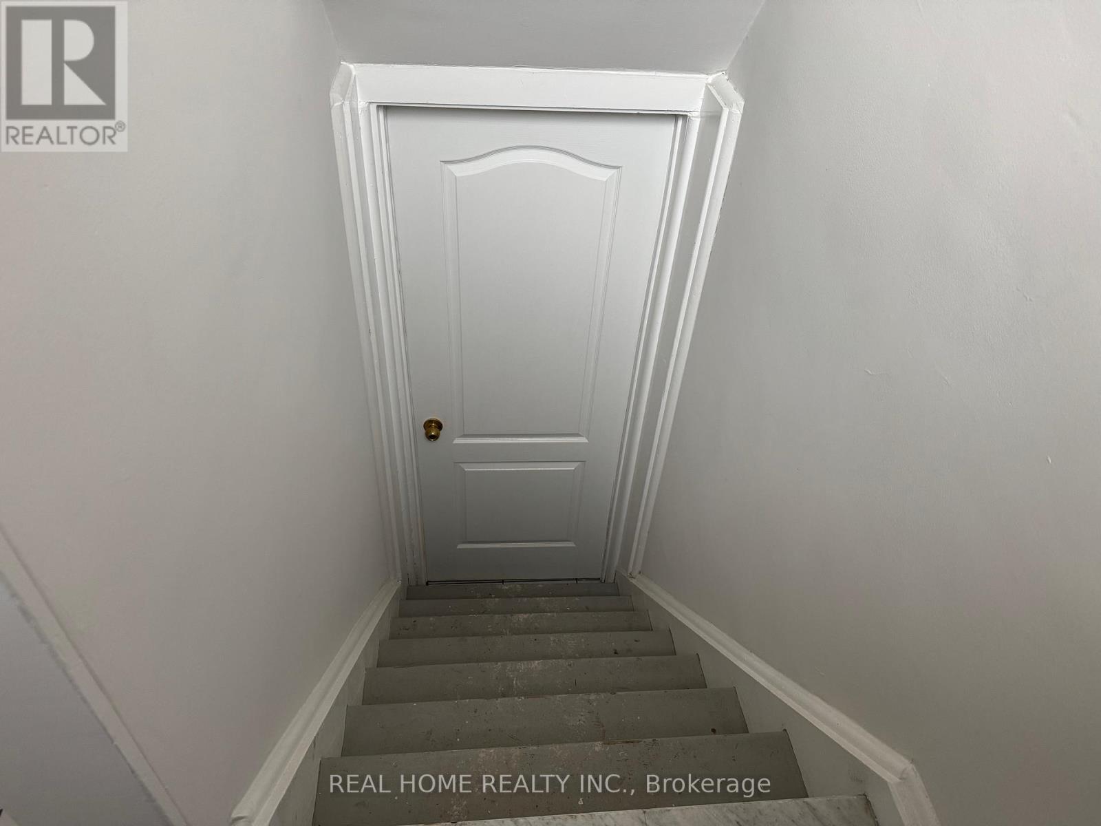 Lower L - 401 Fernleigh Circle S, Richmond Hill, Ontario  L4C 1E7 - Photo 4 - N12515582