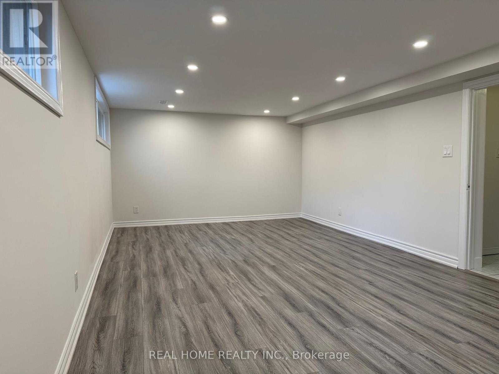 Lower L - 401 Fernleigh Circle S, Richmond Hill, Ontario  L4C 1E7 - Photo 7 - N12515582