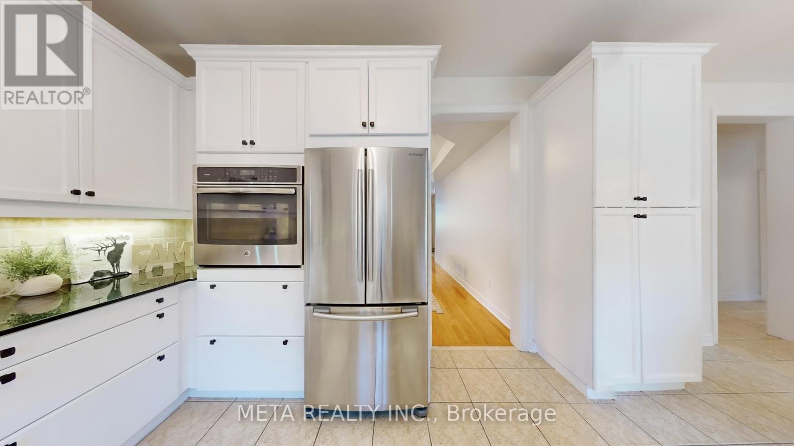 188 Willis Drive, Aurora, Ontario  L4G 7M2 - Photo 10 - N12515592