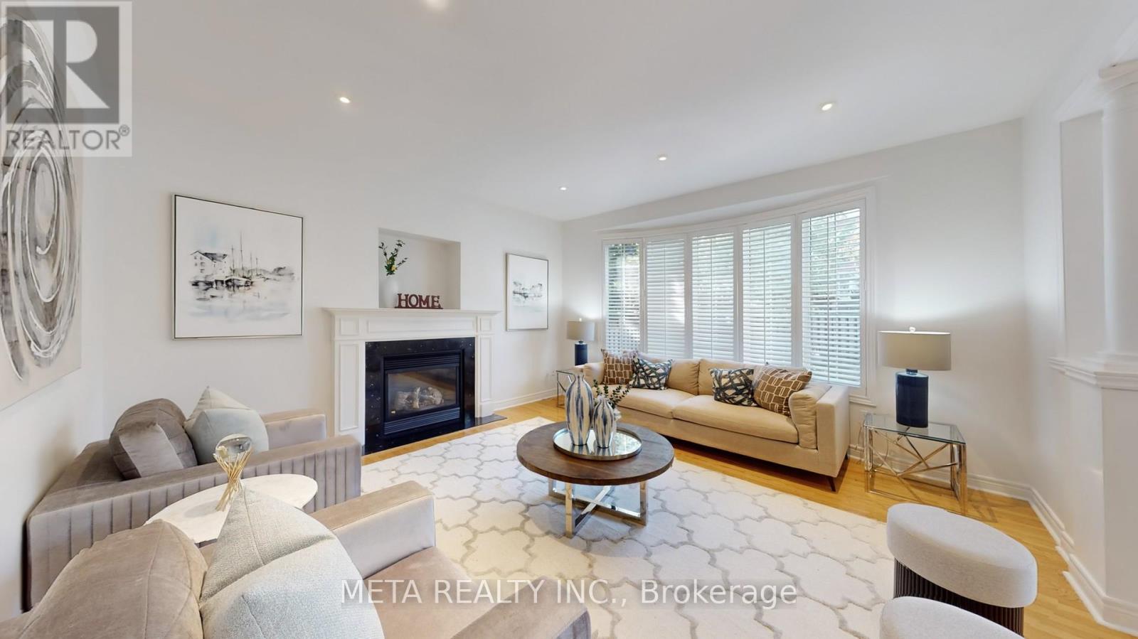 188 Willis Drive, Aurora, Ontario  L4G 7M2 - Photo 5 - N12515592