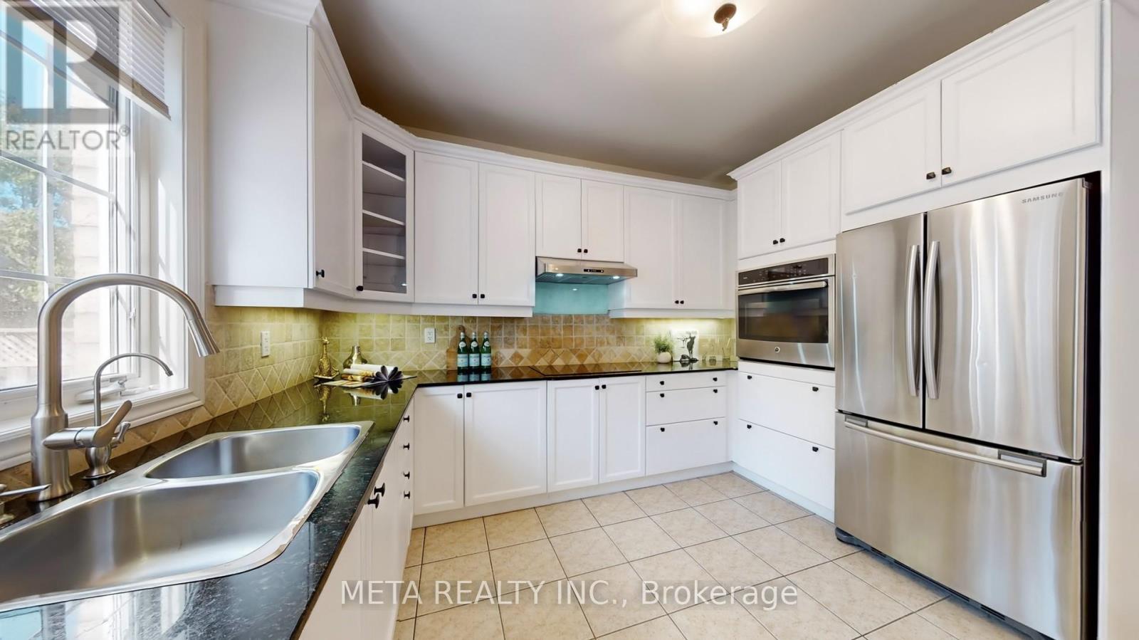 188 Willis Drive, Aurora, Ontario  L4G 7M2 - Photo 8 - N12515592