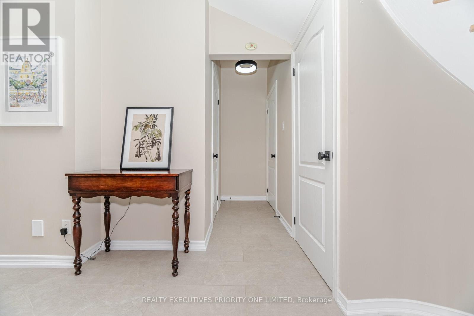 56 Regency View Heights, Vaughan, Ontario  L6A 3T8 - Photo 19 - N12515628