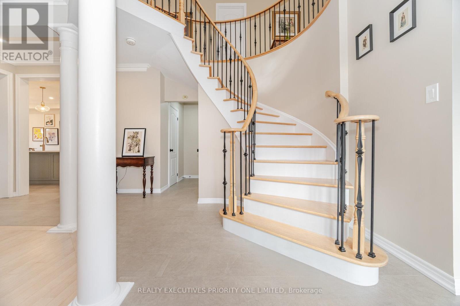 56 Regency View Heights, Vaughan, Ontario  L6A 3T8 - Photo 23 - N12515628