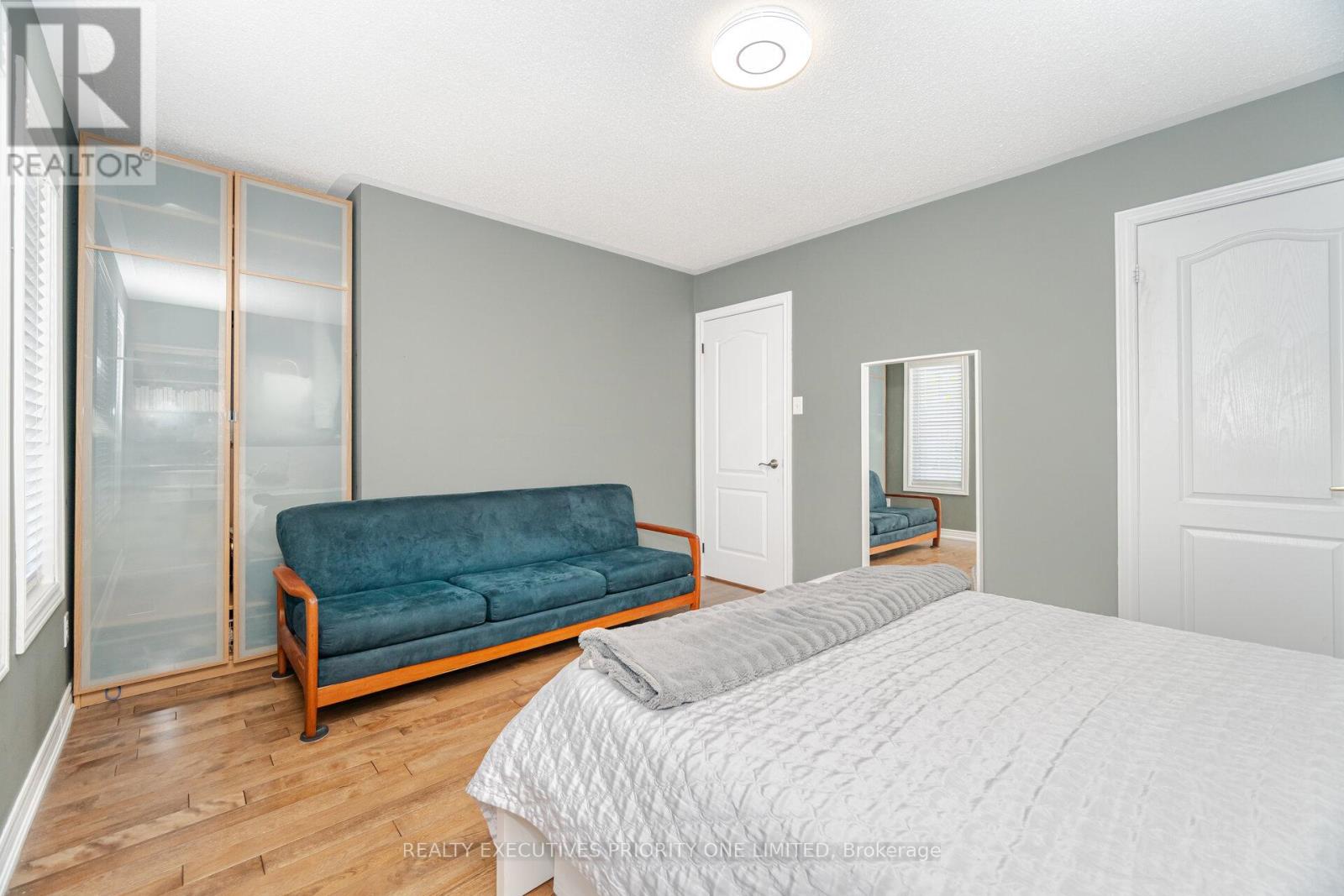 56 Regency View Heights, Vaughan, Ontario  L6A 3T8 - Photo 31 - N12515628