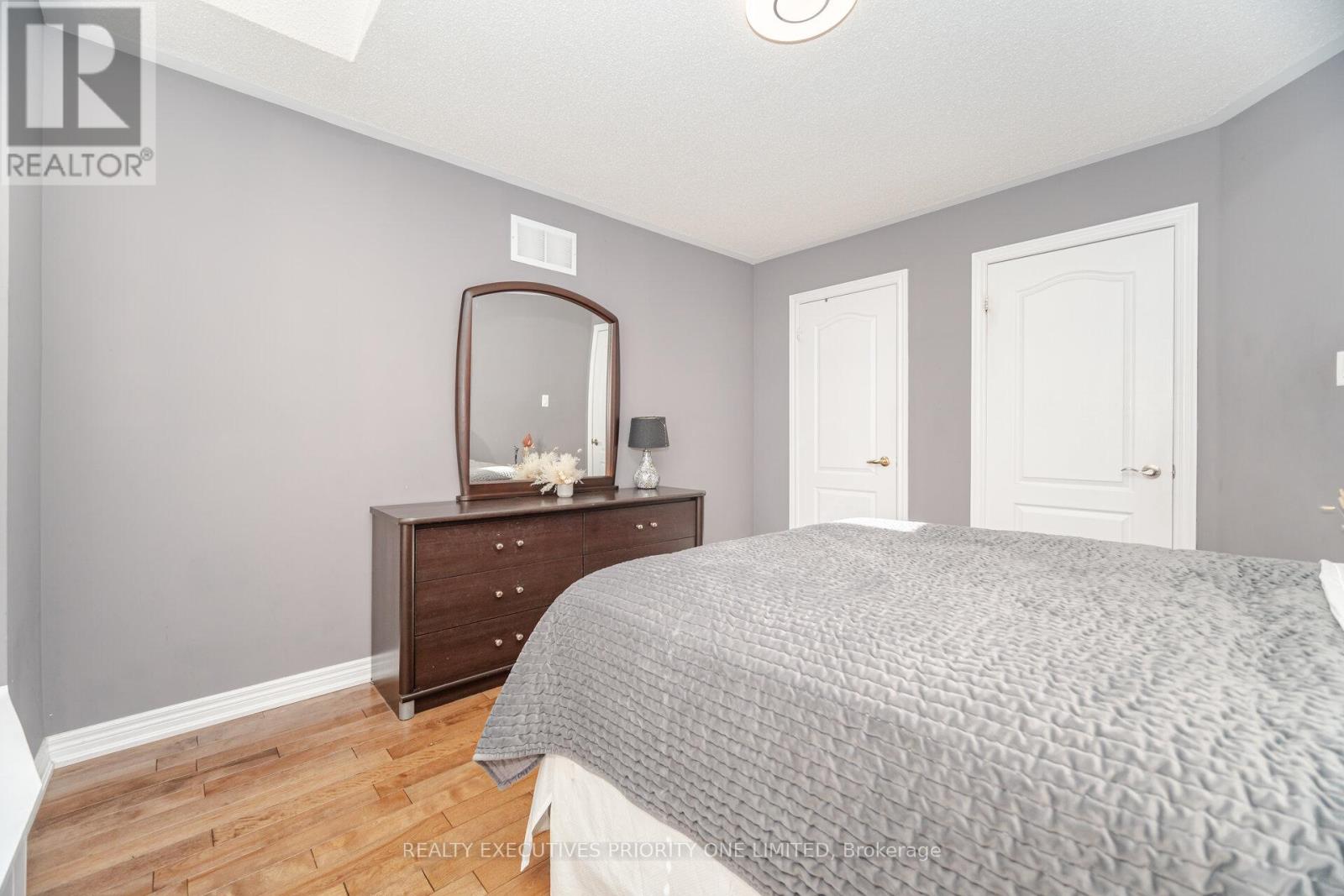 56 Regency View Heights, Vaughan, Ontario  L6A 3T8 - Photo 33 - N12515628