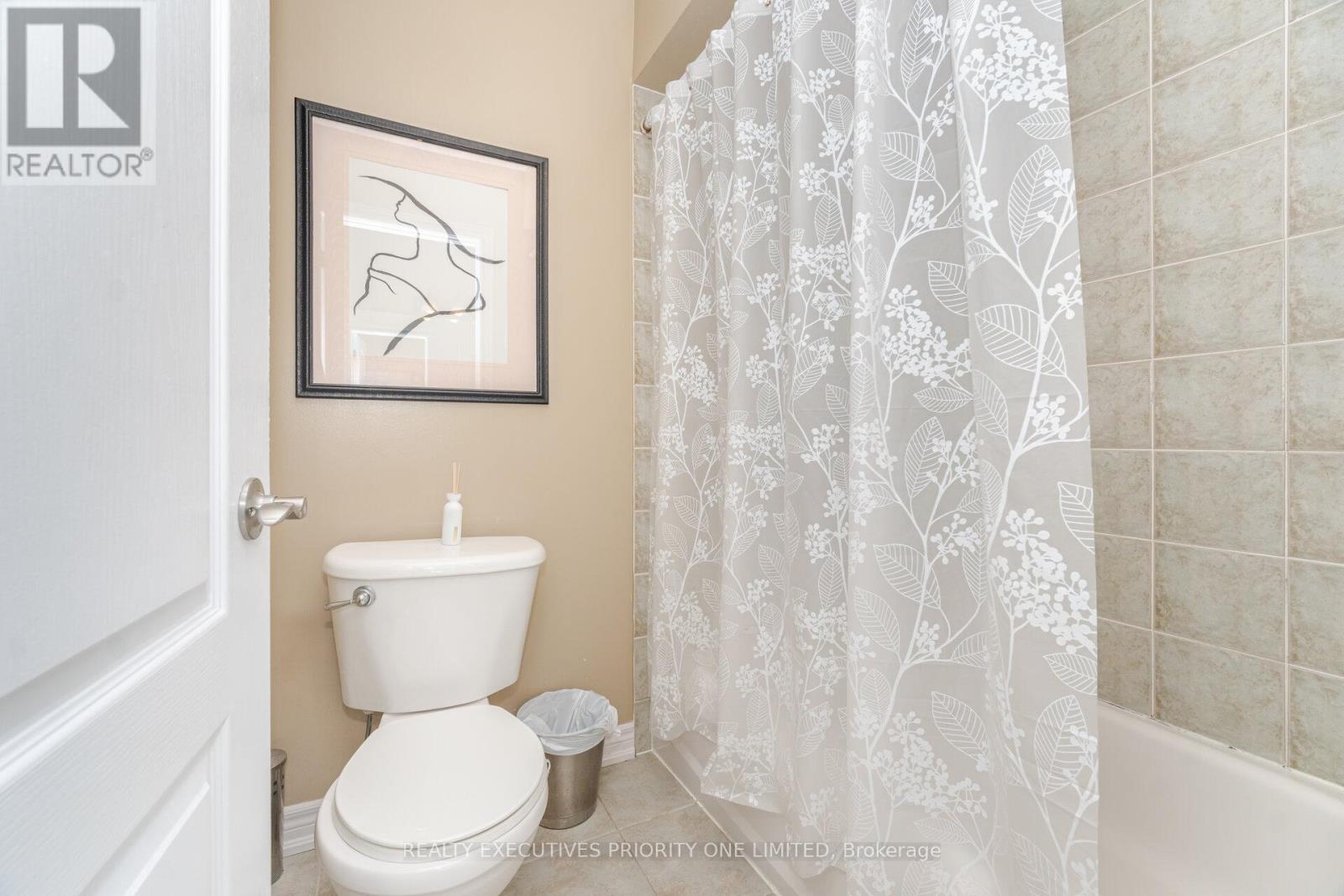 56 Regency View Heights, Vaughan, Ontario  L6A 3T8 - Photo 36 - N12515628