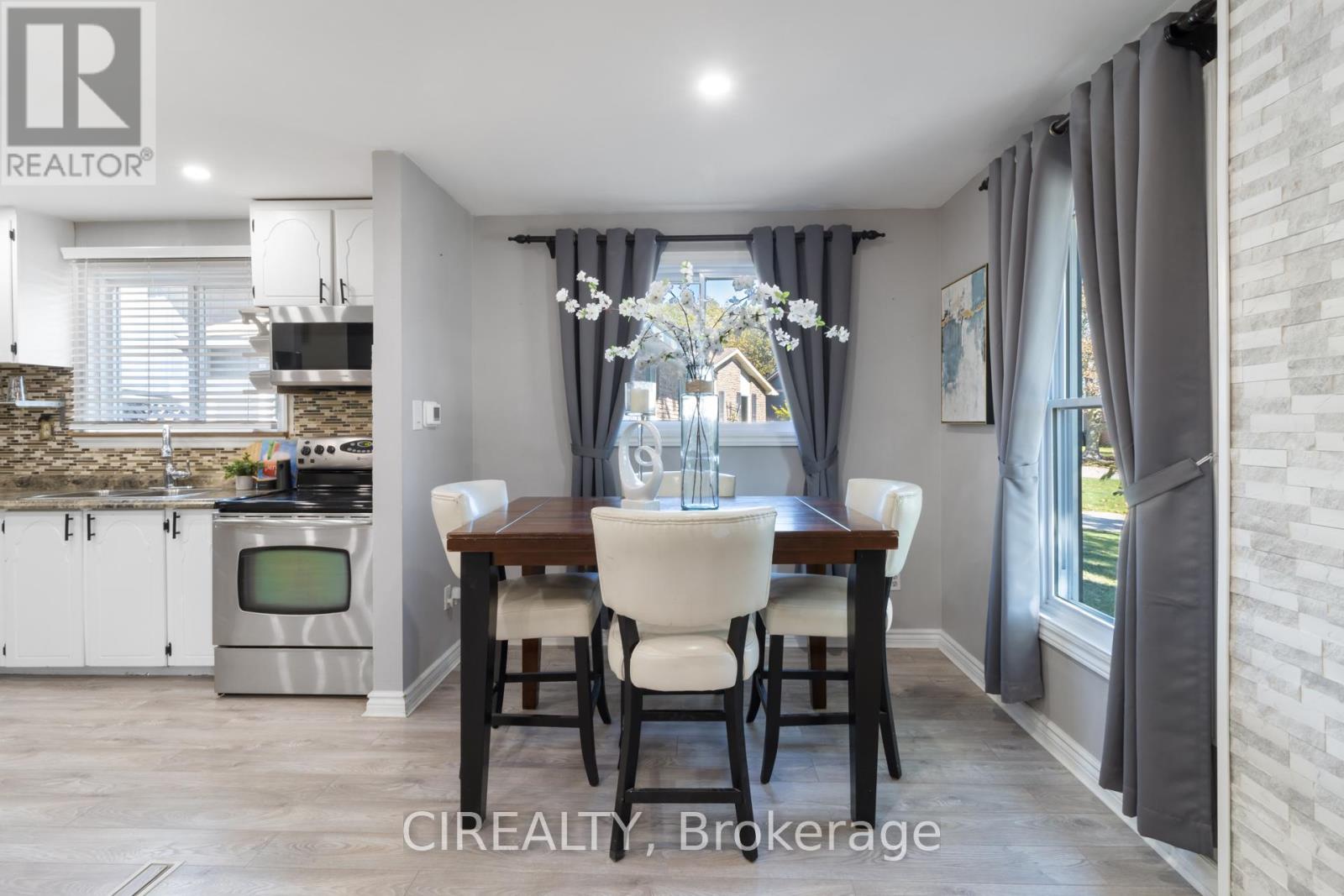 53 Christie Crescent, Barrie (Letitia Heights), Ontario  L4N 4V2 - Photo 13 - S12515590