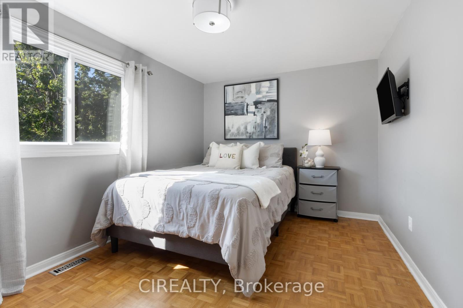 53 Christie Crescent, Barrie (Letitia Heights), Ontario  L4N 4V2 - Photo 18 - S12515590