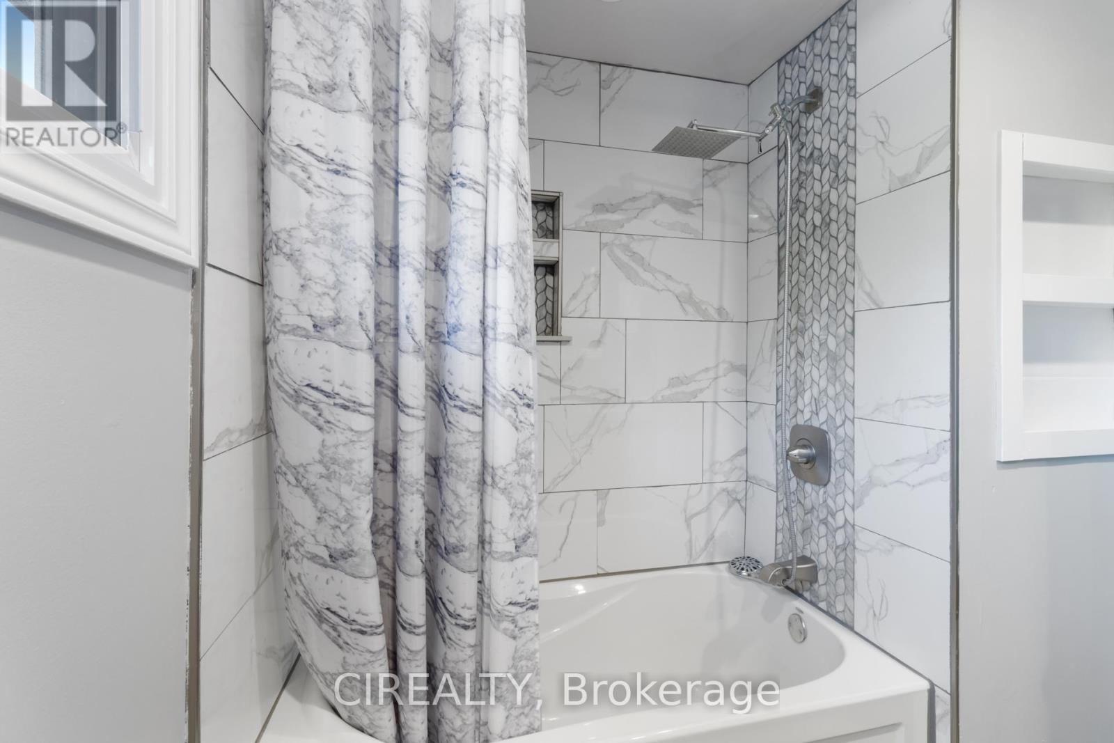 53 Christie Crescent, Barrie (Letitia Heights), Ontario  L4N 4V2 - Photo 21 - S12515590