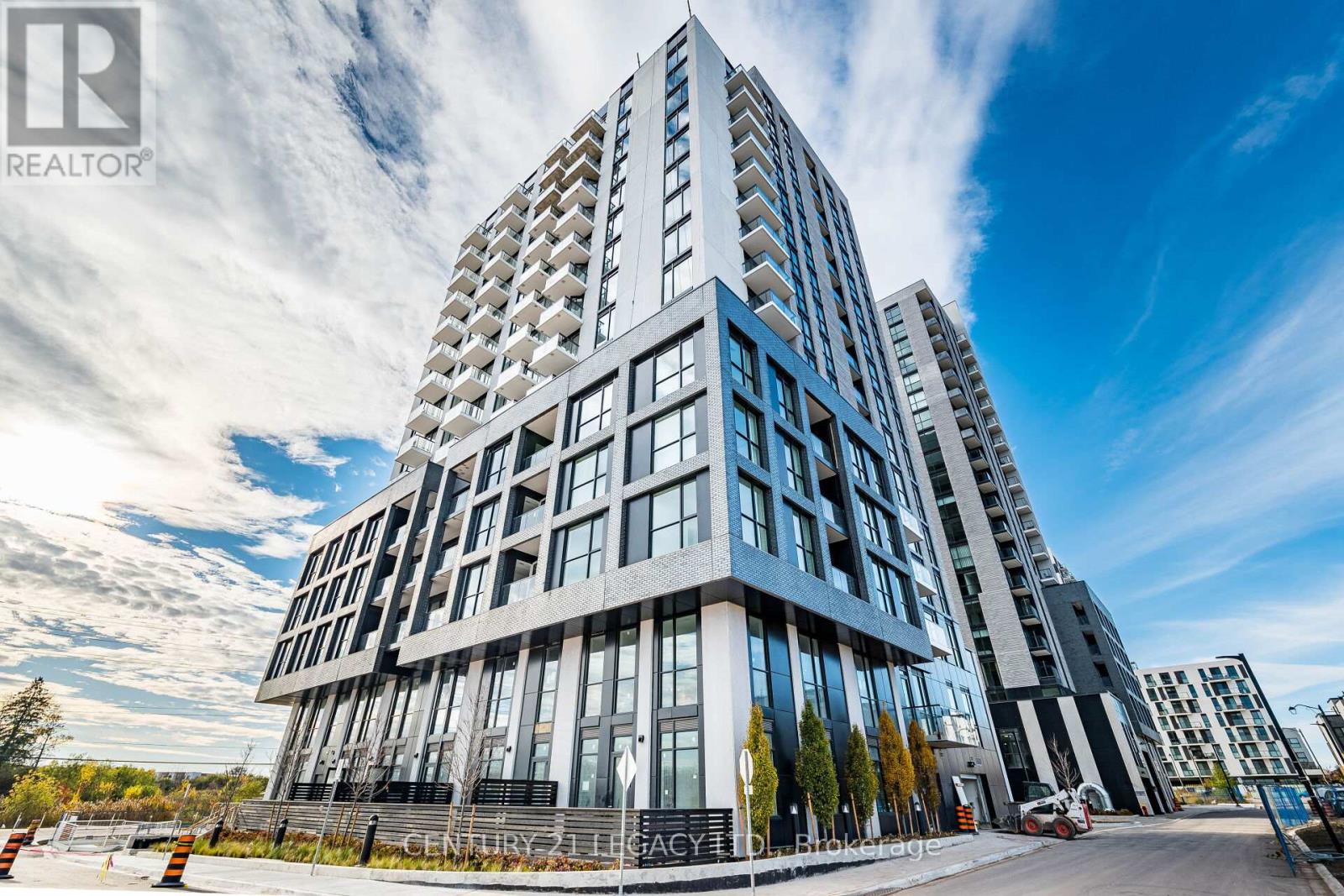 710 - 3071 TRAFALGAR ROAD, Oakville, Ontario