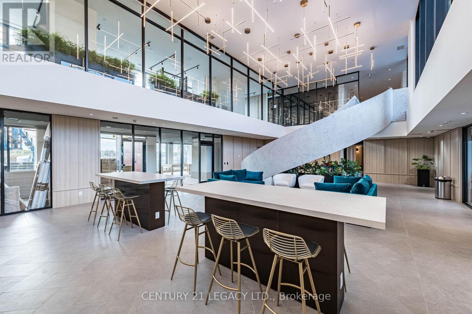 710 - 3071 Trafalgar Road, Oakville, Ontario  L6H 8C6 - Photo 3 - W12515550