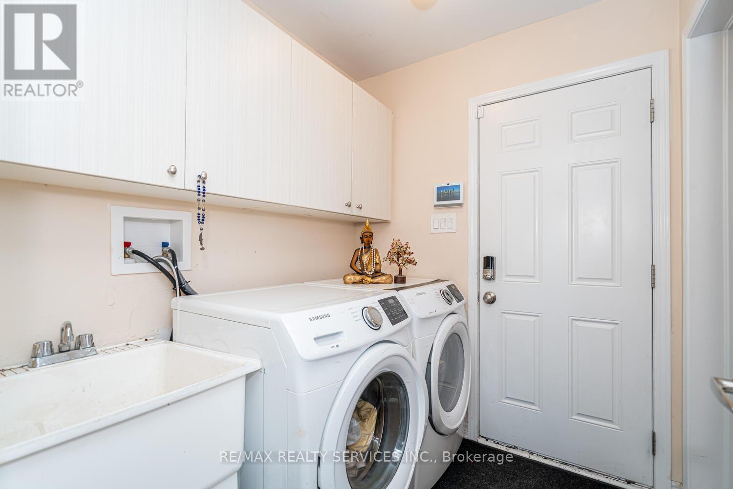 221 Remembrance Road E, Brampton, Ontario  L7A 4P1 - Photo 12 - W12515562