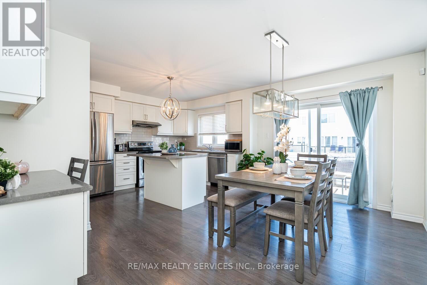 221 Remembrance Road E, Brampton, Ontario  L7A 4P1 - Photo 15 - W12515562