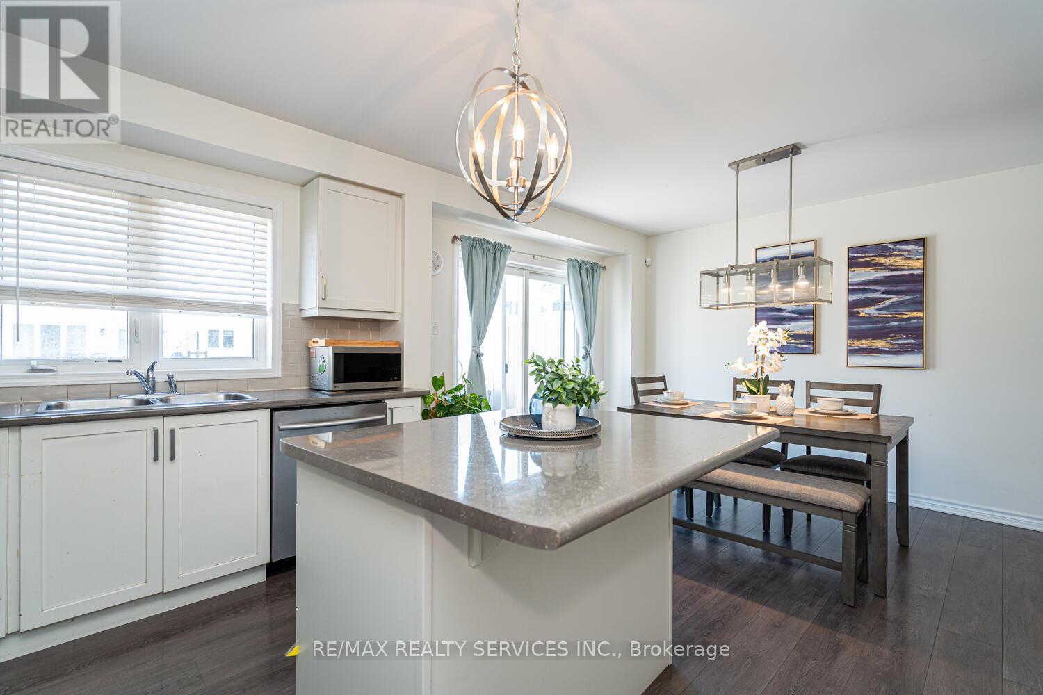 221 Remembrance Road E, Brampton, Ontario  L7A 4P1 - Photo 21 - W12515562