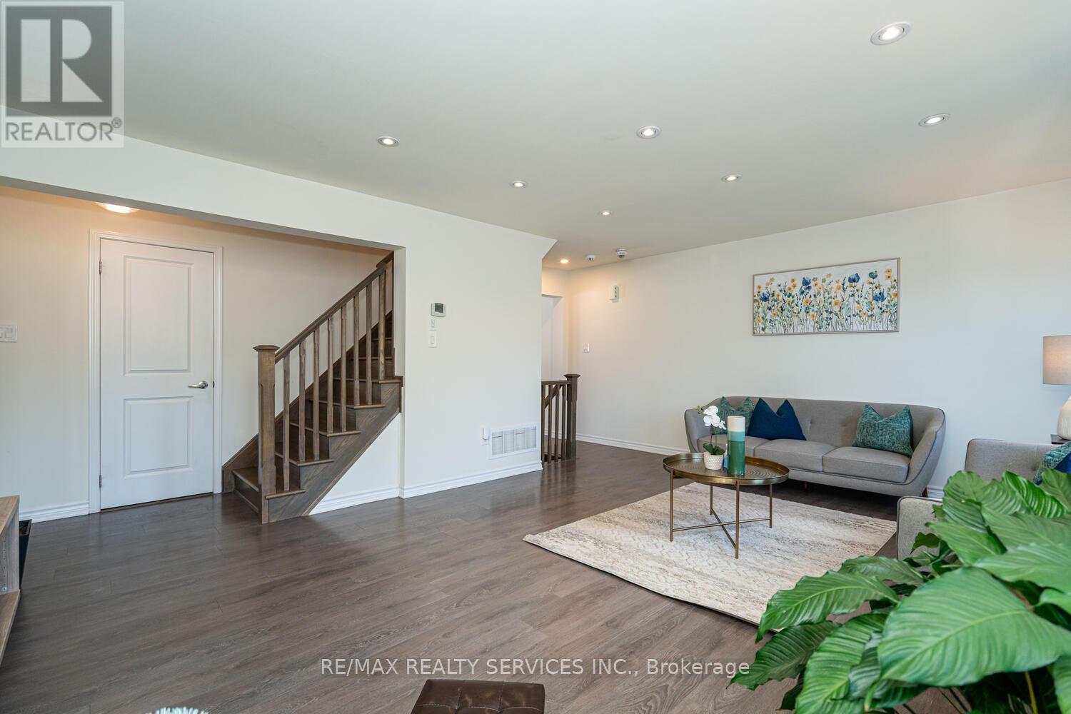 221 Remembrance Road E, Brampton, Ontario  L7A 4P1 - Photo 27 - W12515562