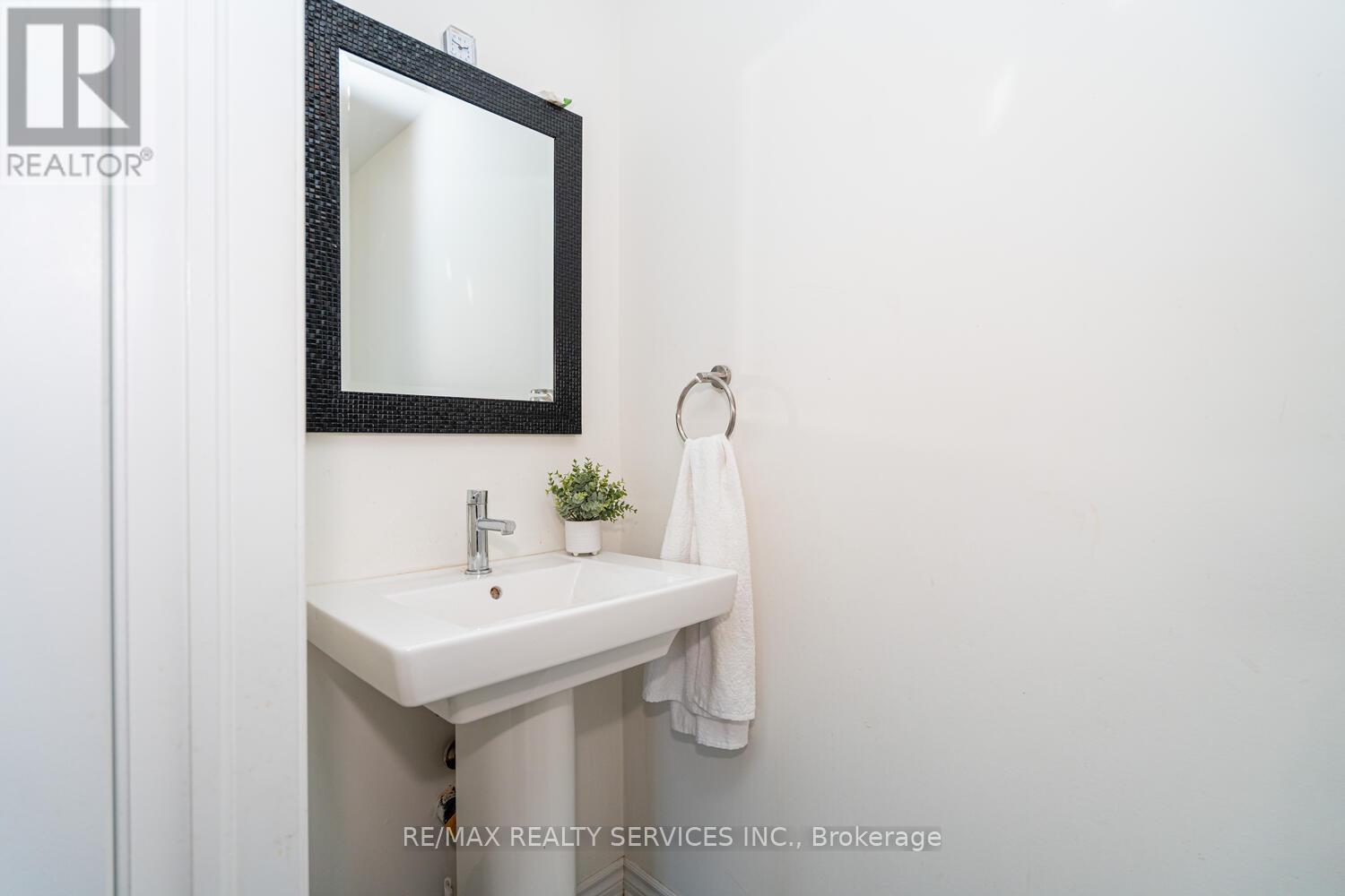 221 Remembrance Road E, Brampton, Ontario  L7A 4P1 - Photo 31 - W12515562